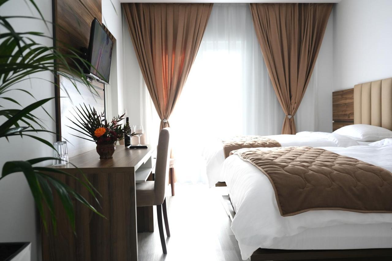Gardenland Resort Bushat エクステリア 写真