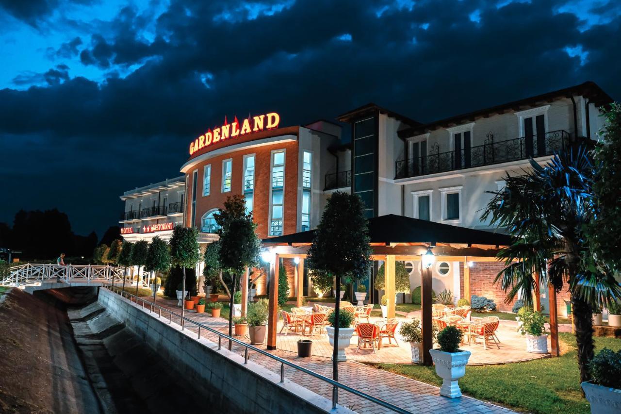 Gardenland Resort Bushat エクステリア 写真