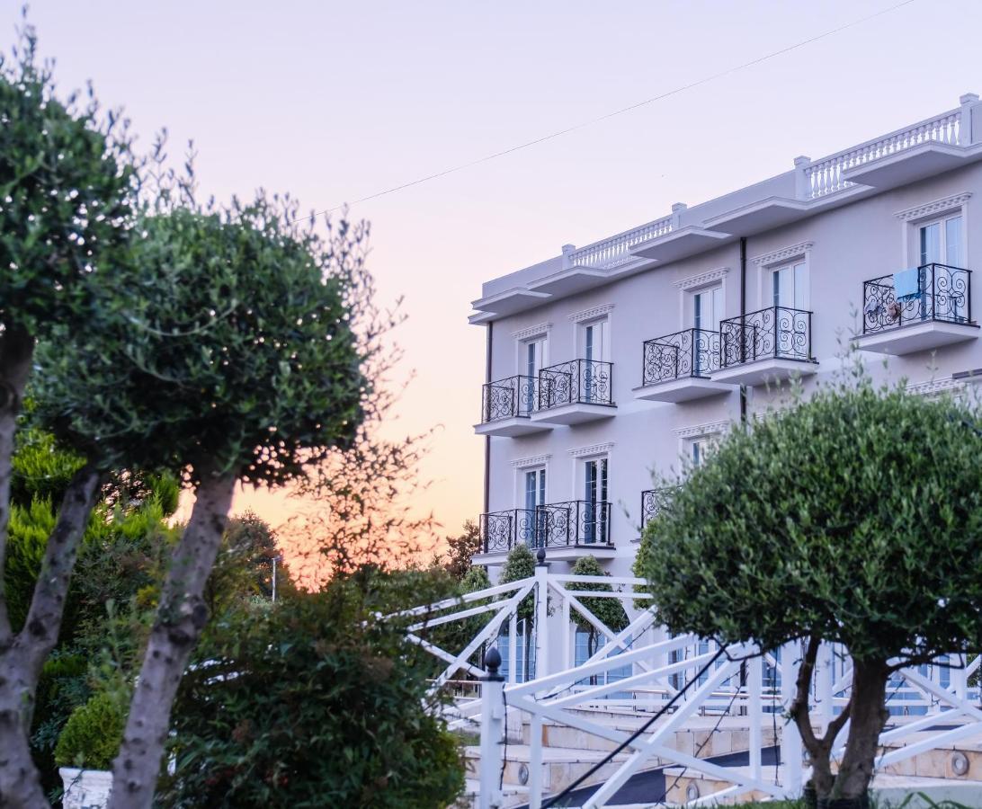 Gardenland Resort Bushat エクステリア 写真