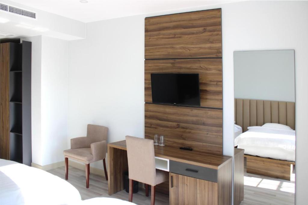 Gardenland Resort Bushat エクステリア 写真