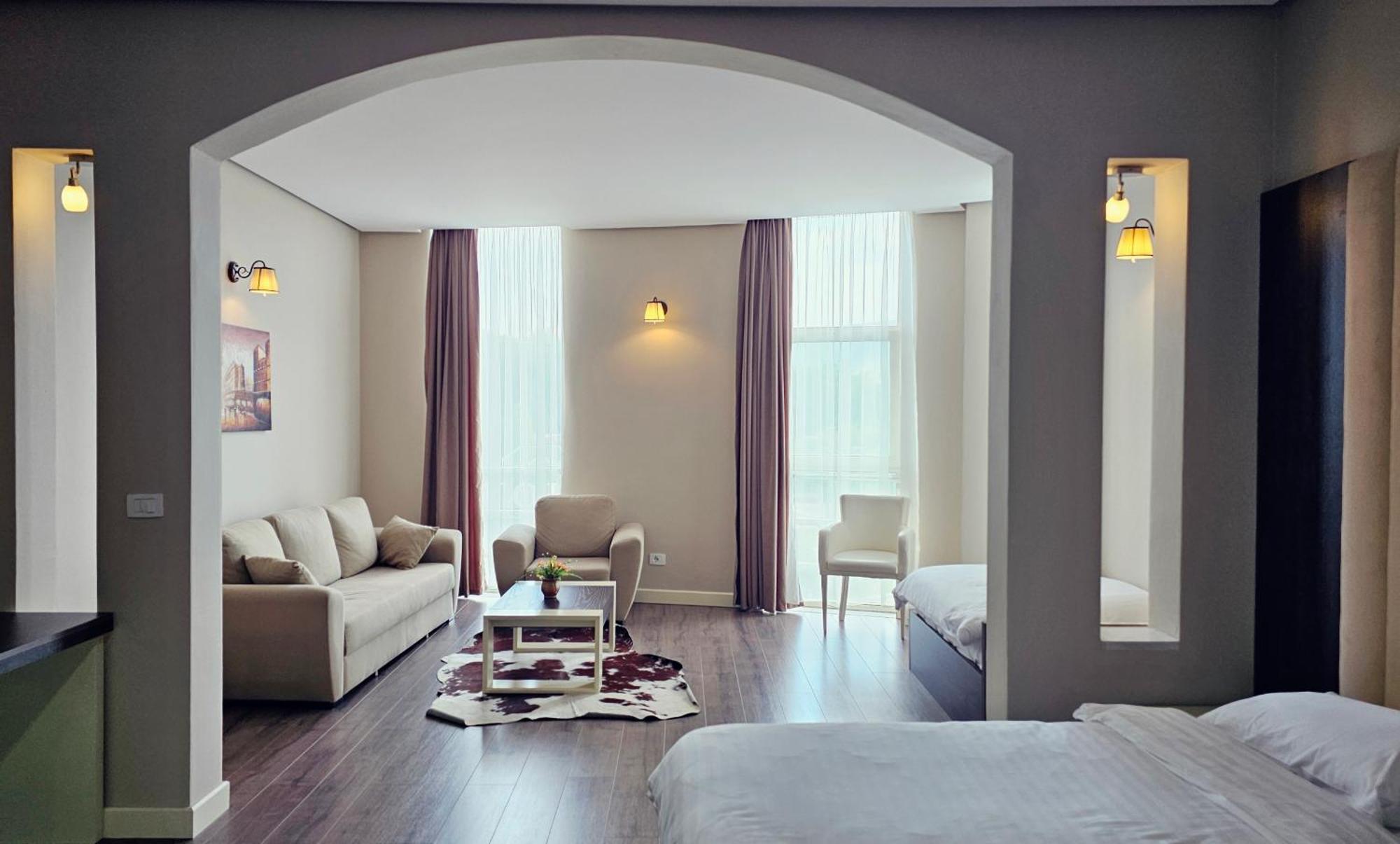 Gardenland Resort Bushat エクステリア 写真