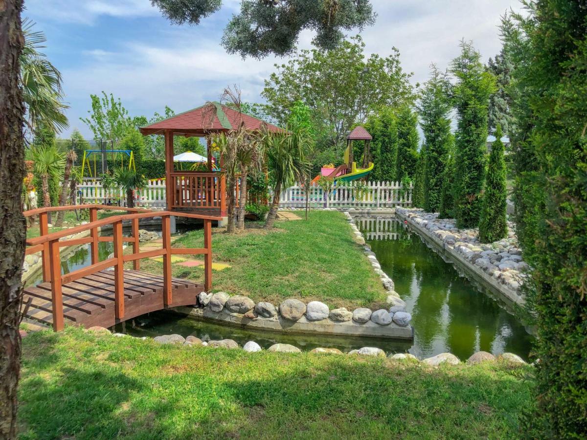 Gardenland Resort Bushat エクステリア 写真